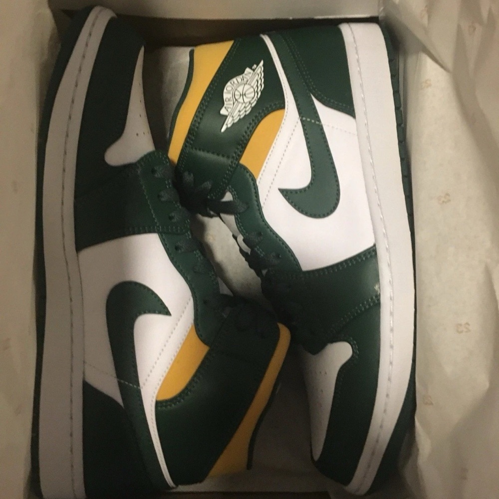 Air Jordan Mid Sonics Sneakers in Forest Green and White